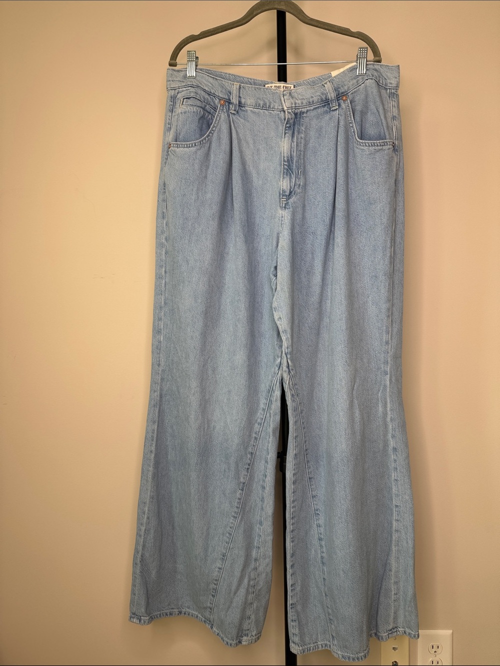 Free People Sheridan Light Blue Mid-Rise Wide Leg Denim Trouser Size 32